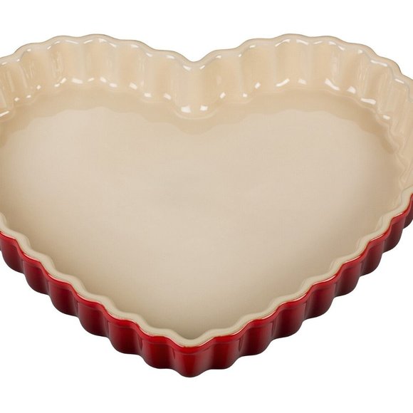 Le Creuset Dining Nib New Le Creuset Stoneware Fluted Heart Tart
